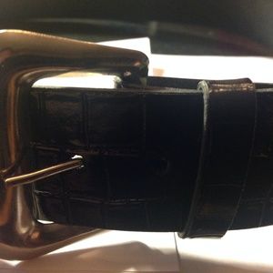 Women's  Faux PatentLther Navy Belt w/Brass Buckle